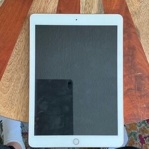 Apple IPad @2019 Rose Quartz/iOS 14.4.2